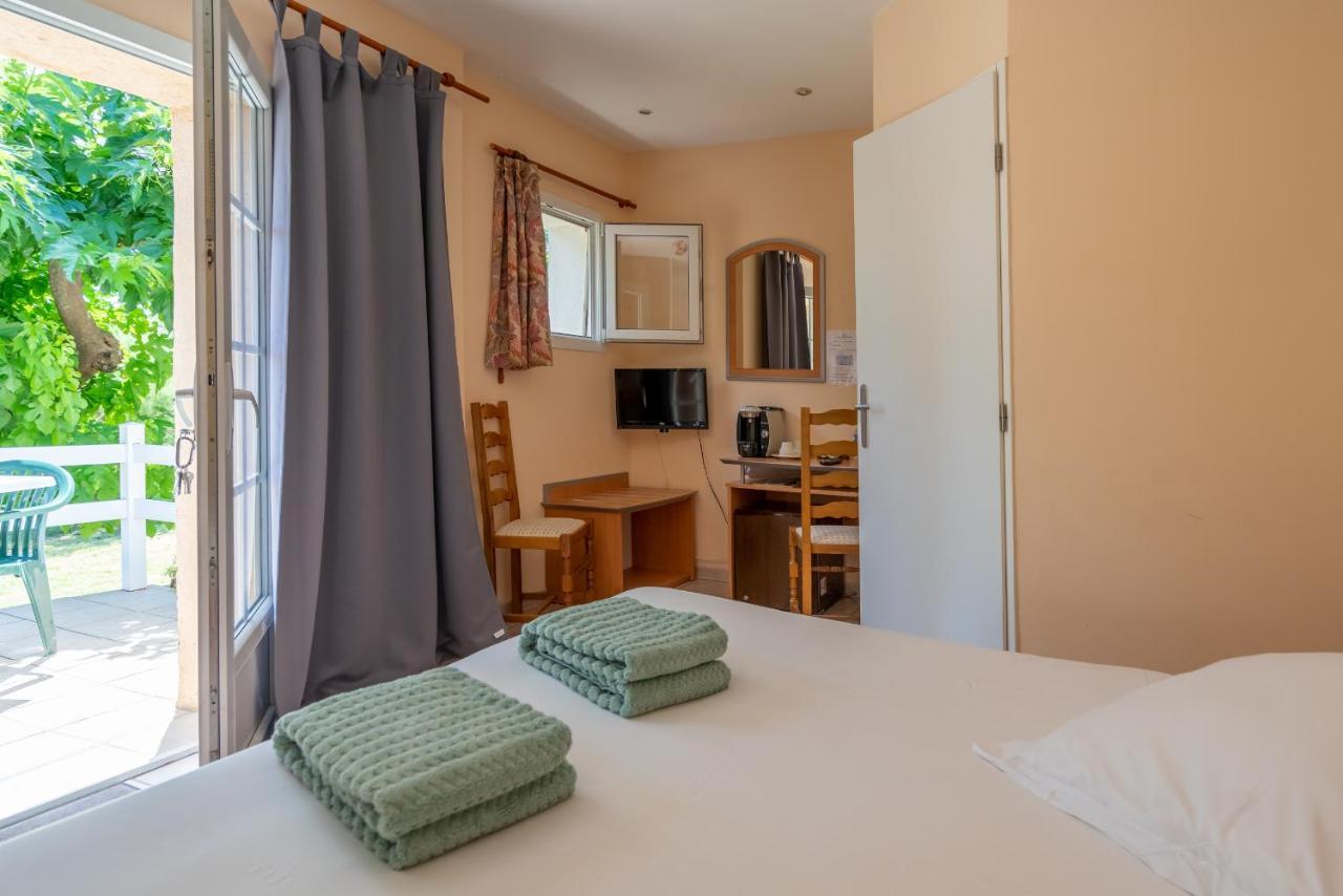 Auberge Du Grand Chene Sillans-la Cascade Kültér fotó