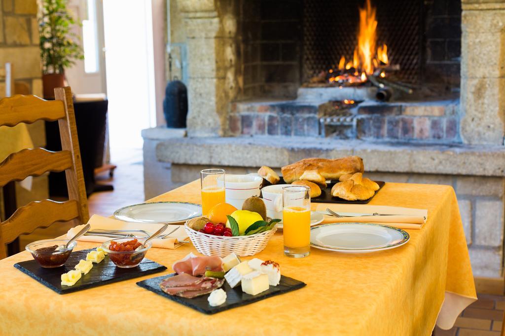 Auberge Du Grand Chene Sillans-la Cascade Kültér fotó